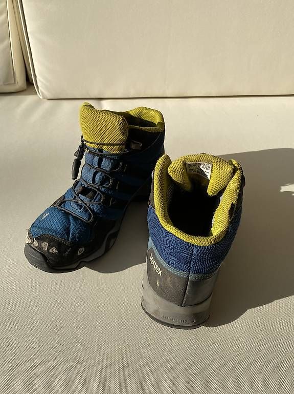 Schuhe für Jungen: Adidas (Terre) Wanderschuhe - Gr. 36 2/3 – Gebraucht aus Steinhausen von Ban-thu103 1