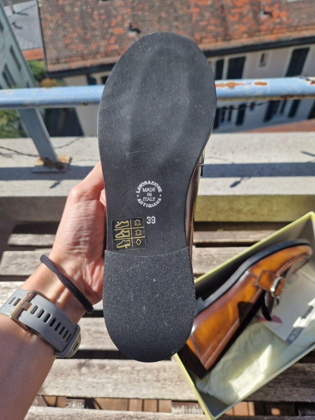Damenschuhe: New italian loafers size 39 – Neu und originalverpackt aus Lausanne von Issss 1
