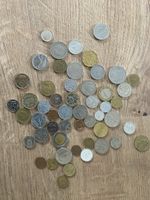Lot de pièces de monnaie étrangères 