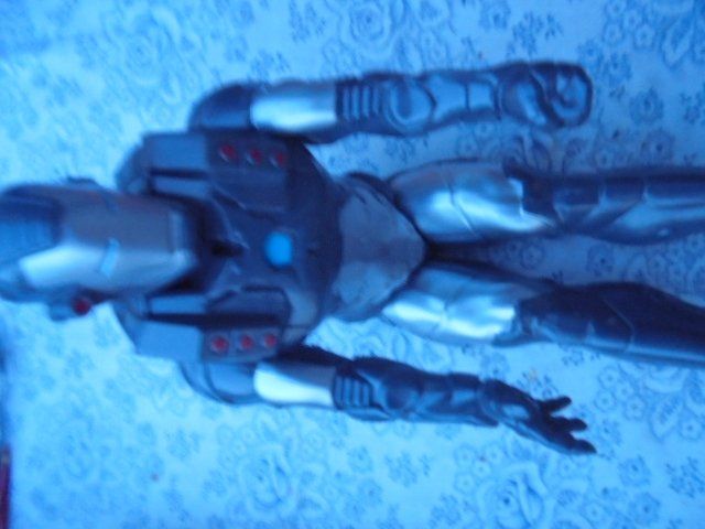 Marvel Spielzeuge: Comic War Machine Actionfigur Marvel - Guter Zustand – Gebraucht aus Basel von Gurit76 1