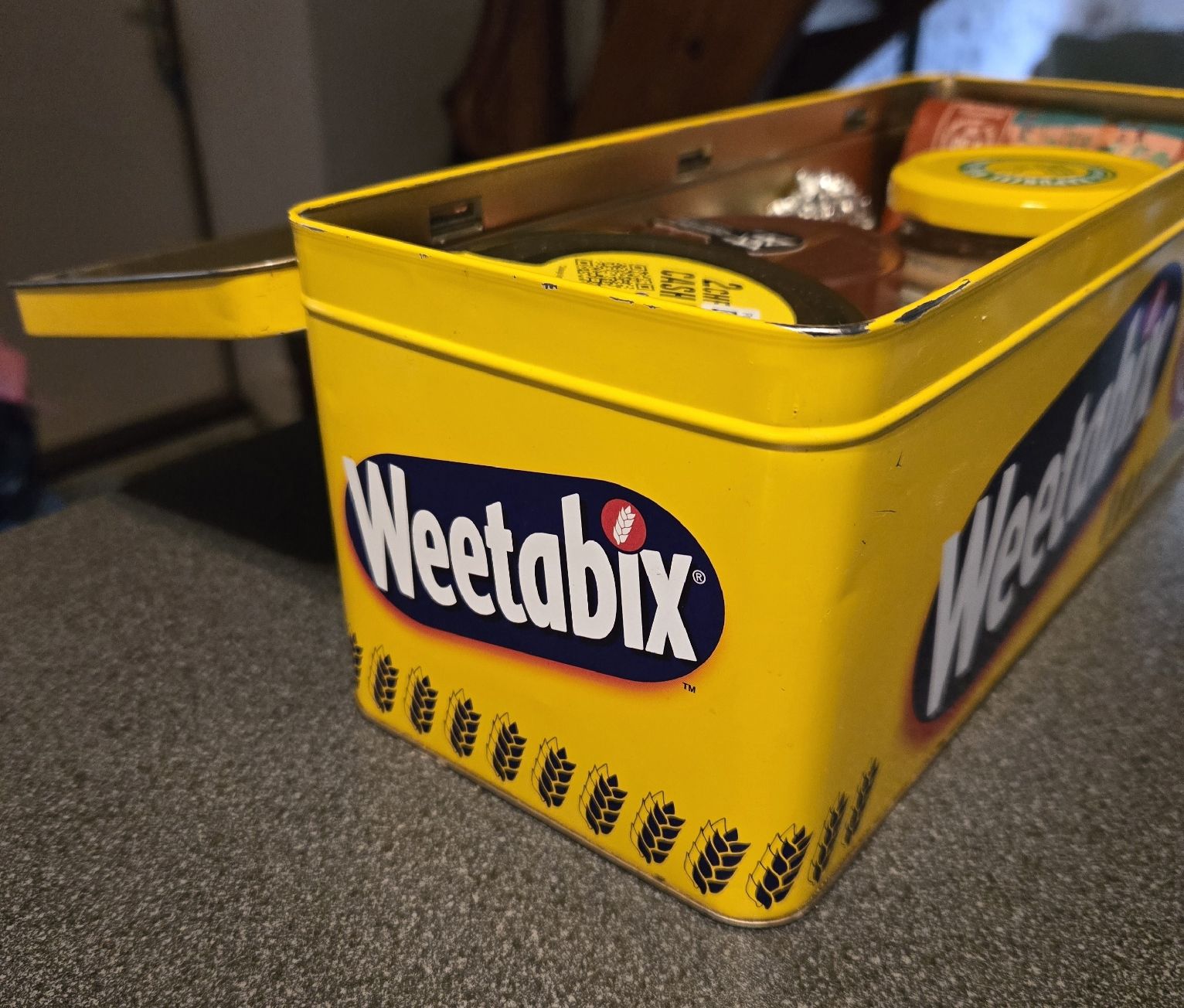 Barattoli: weetabix box vintage – Usato da Montet (Broye) venduto da CandiceD 2