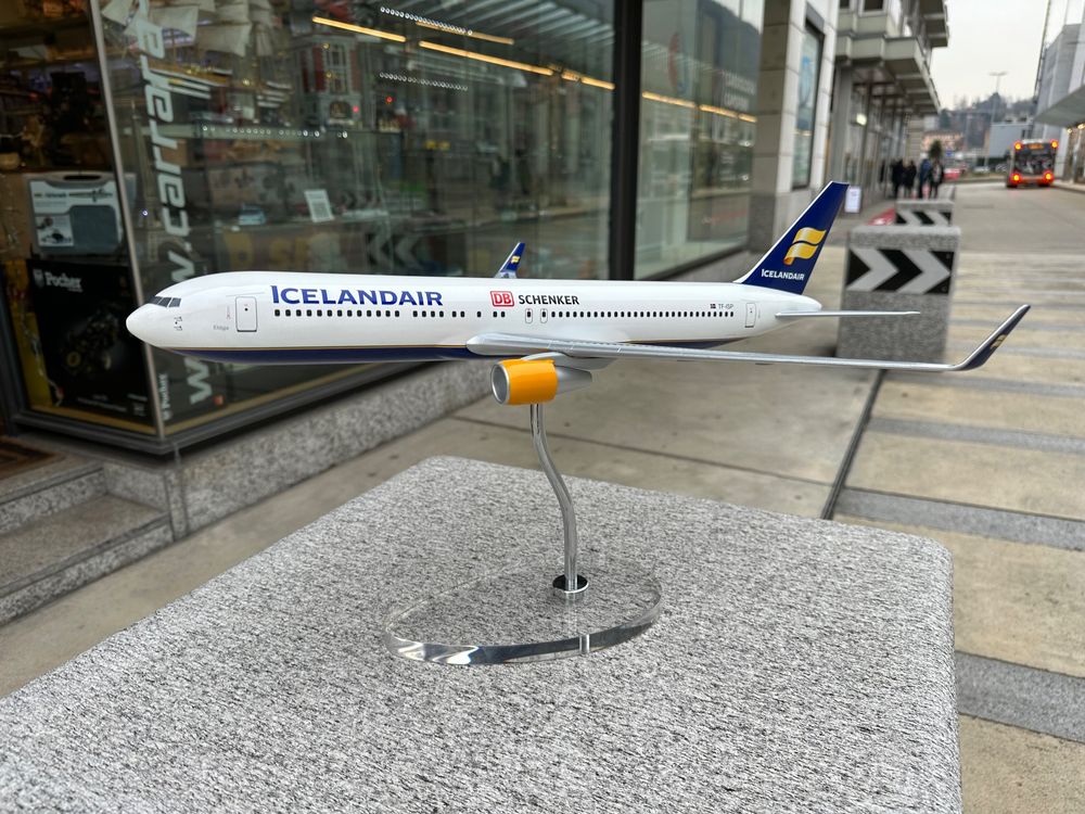 Limox Wings Icelandair Schenker Boeing 767-300ER 1:100 55cm 