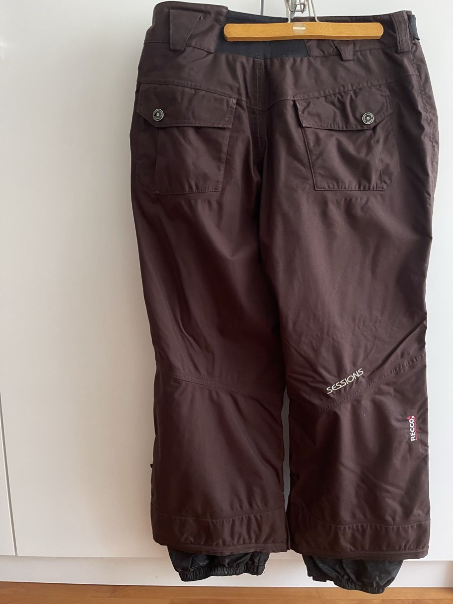Hosen: Snowboardhose braun Grösse M – Gebraucht aus Basel von ara_jqm9 1