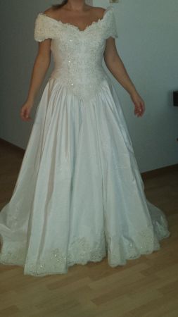 Hochzeitskleid