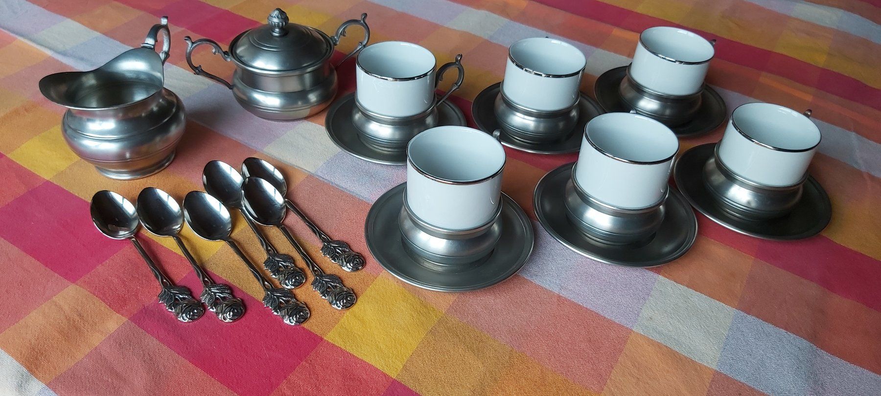 Set di piatti: Expresso service aus Zin – Usato da Merzligen venduto da titolon 3