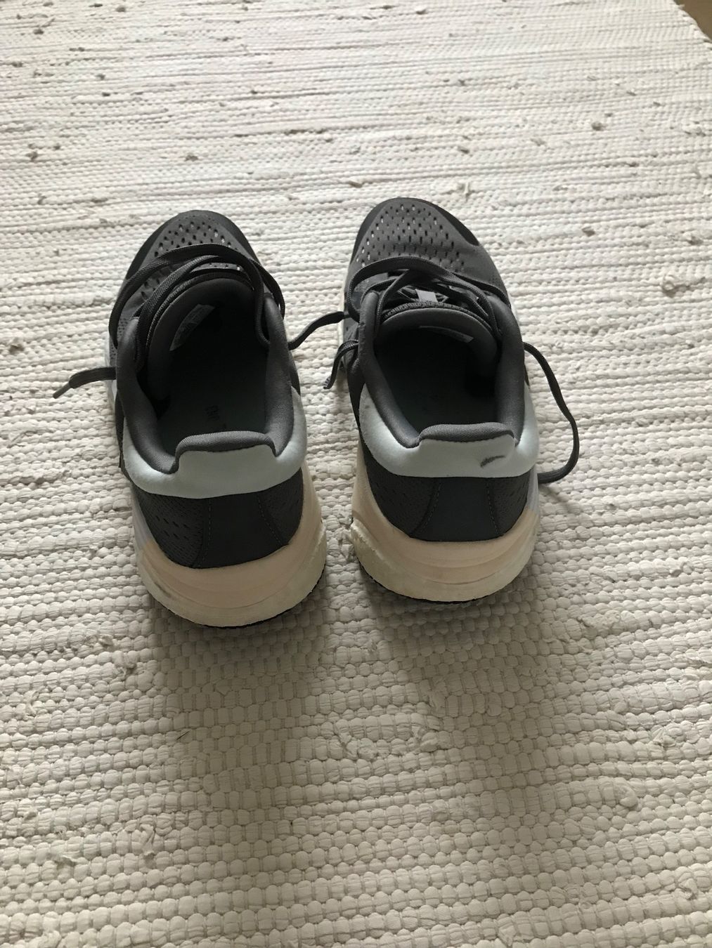 Adidas Scarpe da donna: Adidas Sneakers Run Solar Boost - Gr. 39 – Usato da Affoltern am Albis venduto da variablend 1