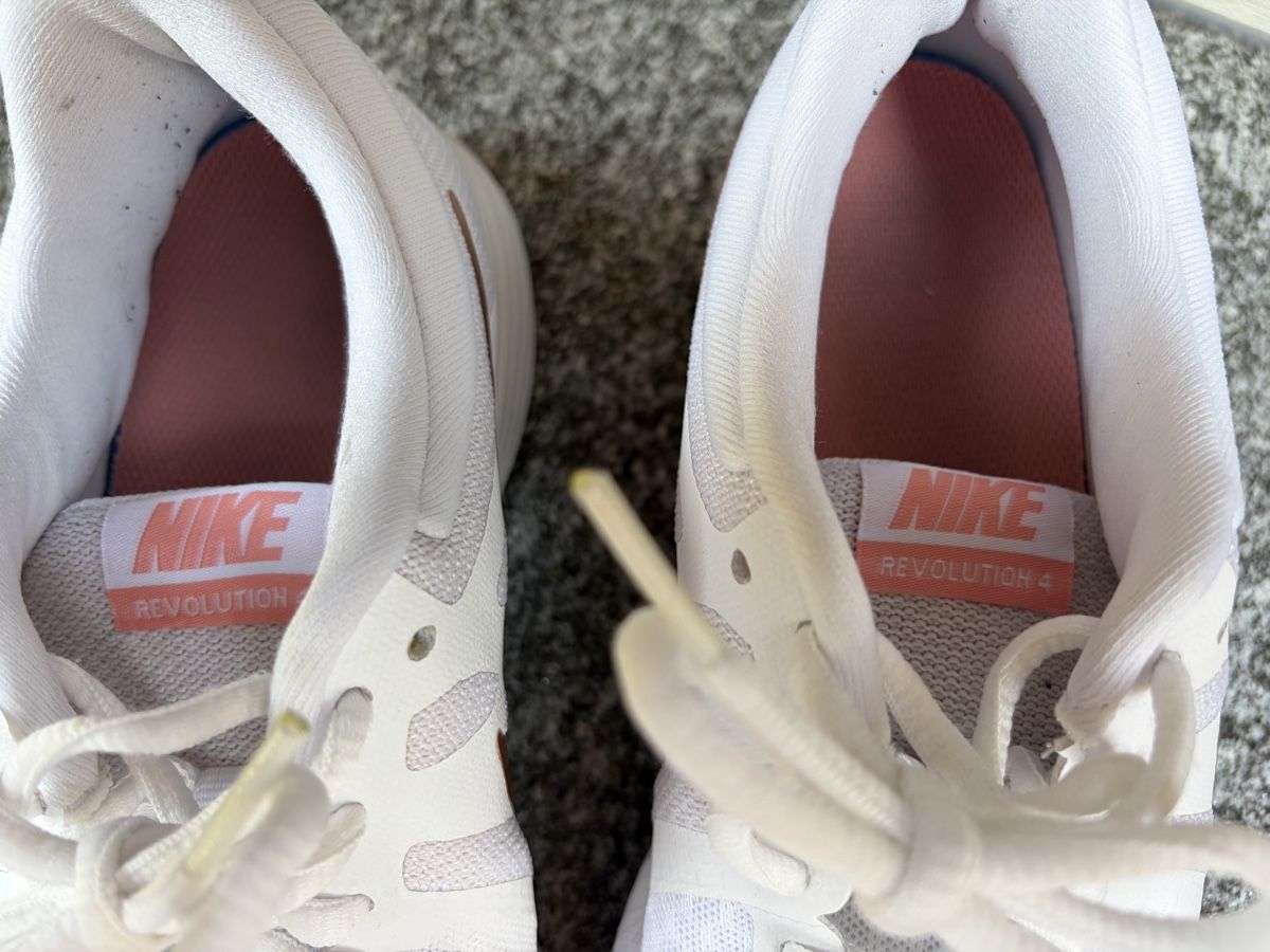 Nike Scarpe da donna: Nike Revolution 4 Damenschuhe gr.40  – Usato da Maggia venduto da johannaf01 4
