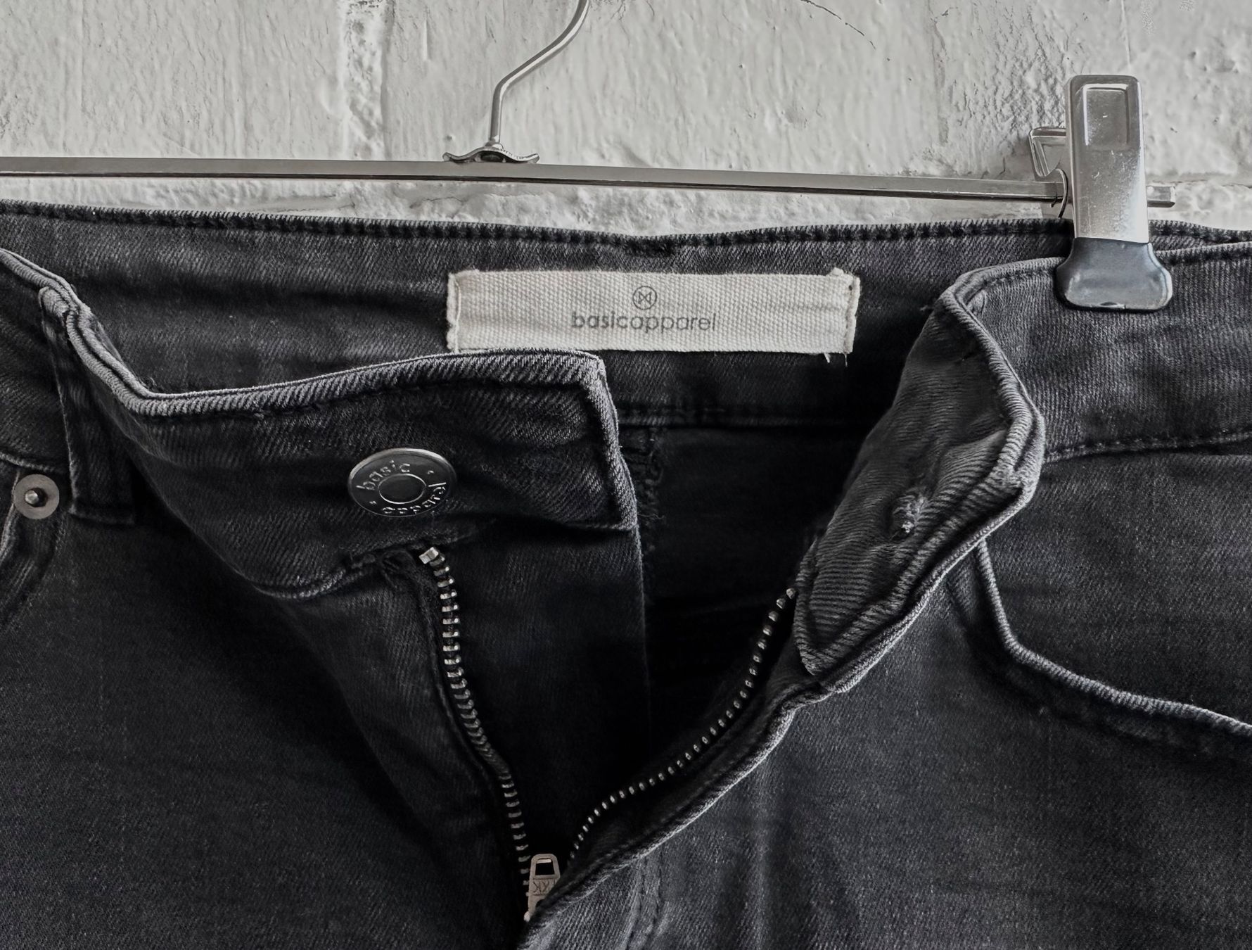 Gonne: Dunkelgrauer Jeansminirock von basicapparel / Gr. S – Usato da Bern venduto da Fraeuleinhonig 1
