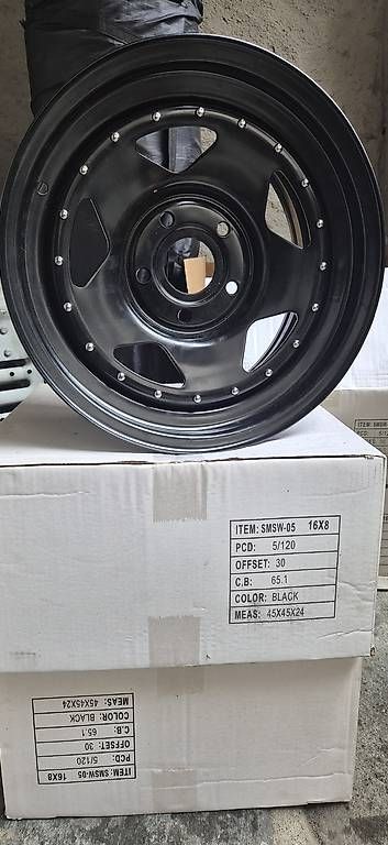 Volkswagen Cerchioni: 4 Wheels 16" 5x120 amarok new – Nuovo (secondo la descrizione) da Avegno venduto da joe_t96r