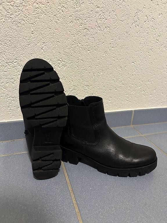 Scarpe da donna: Schwarze Chelseaboots – Usato da Muhen venduto da nelxley 3