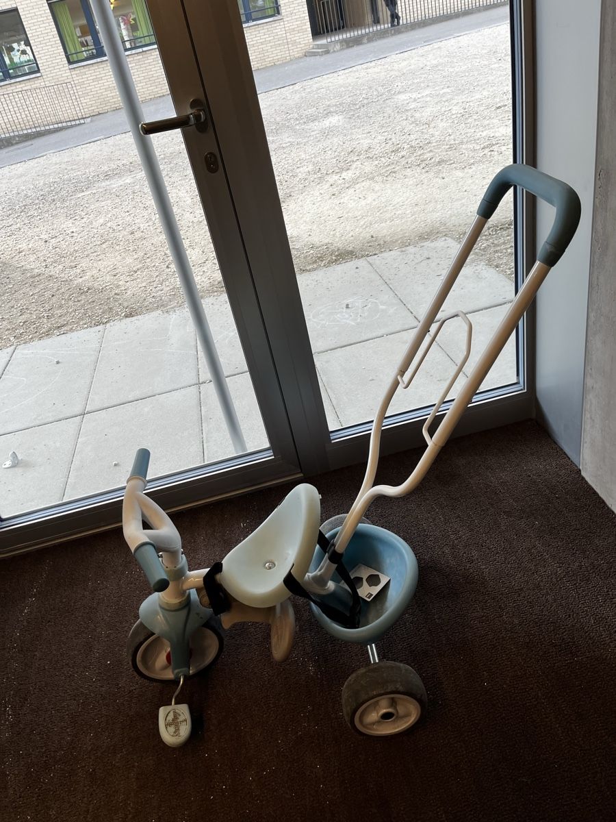 Smoby Veicoli per bambini: Baby tricycle – Usato da Pfäffikon ZH venduto da 45v_8w27 1