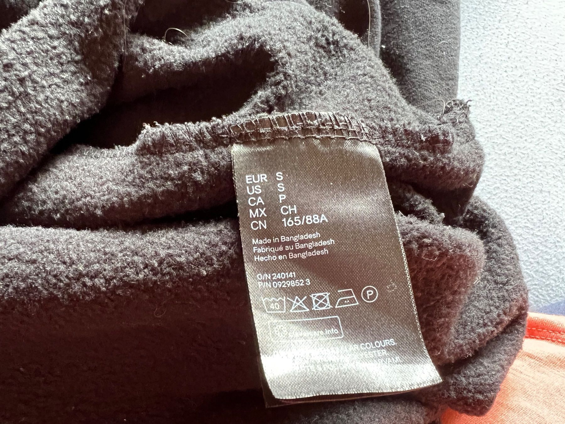 H&M Vestiti: Kuscheliges Sweatkleid mit Kapuze, S – Usato da Môtier (Vully) venduto da Iljos 4