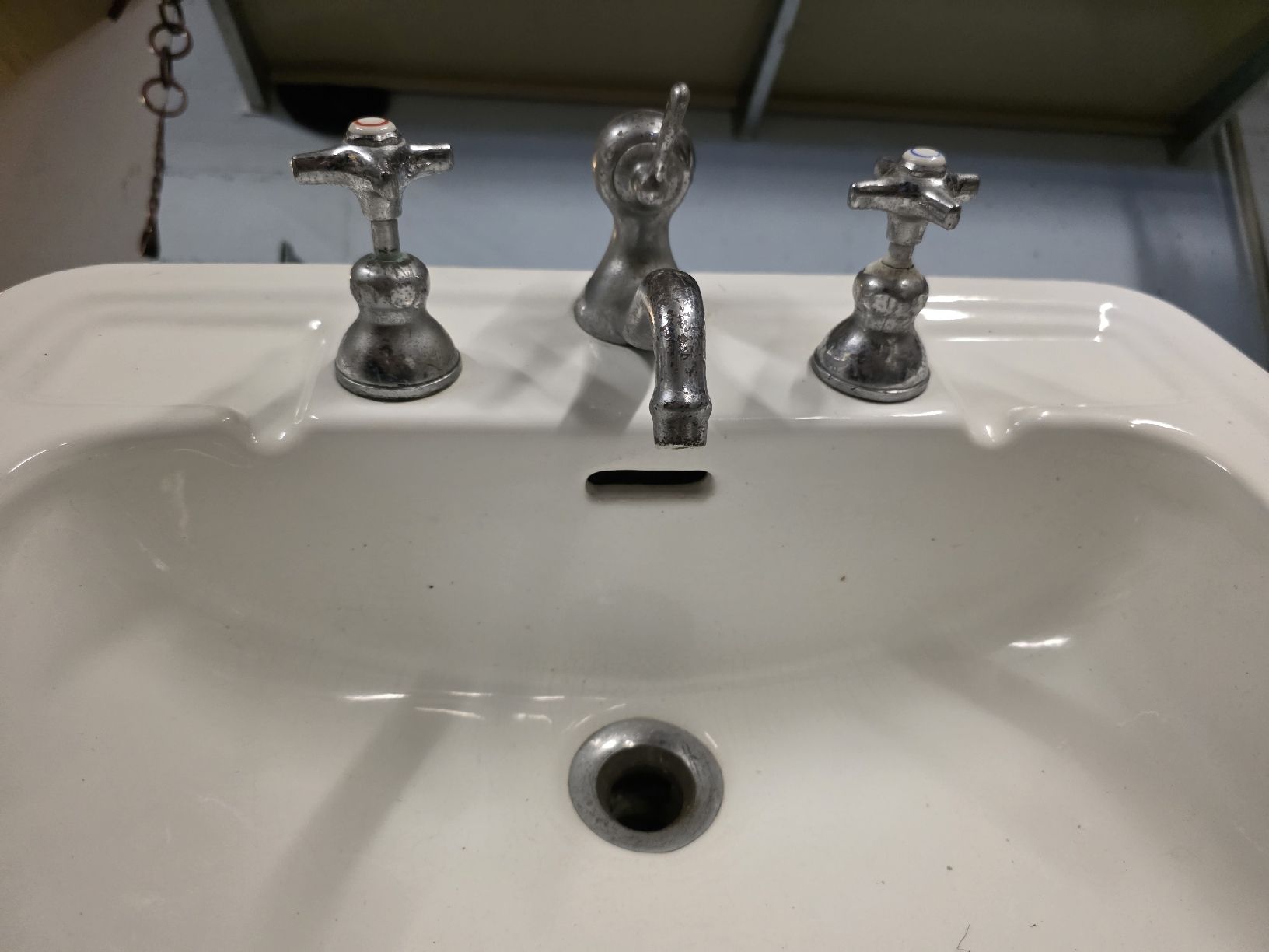 Lavabi & lavandini: Antikes Lavabo / Waschbecken – Usato da Rothrist venduto da rsu_96pl 1