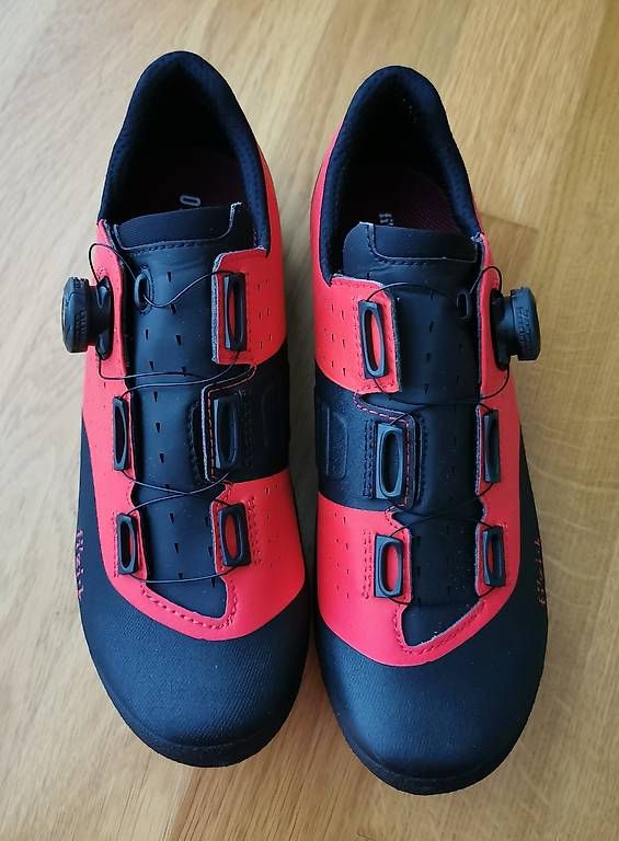 Fizik Scarpe da uomo: Veloschuhe gr. 41.5 – Nuovo (secondo la descrizione) da Oberbüren venduto da Lupo_7kxf 2