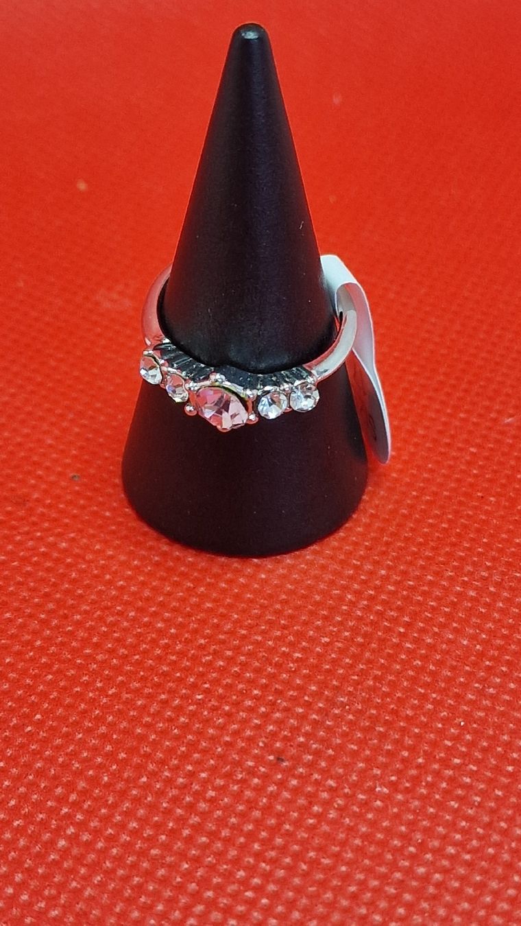 Anelli: Schöner Ring mit Steinchen neu – Nuovo e nell'imballaggio originale da Herisau venduto da Antiques.AR