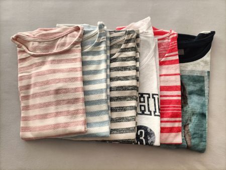 Kleiderpaket mit 6 Shirts in Grösse S, NEU!