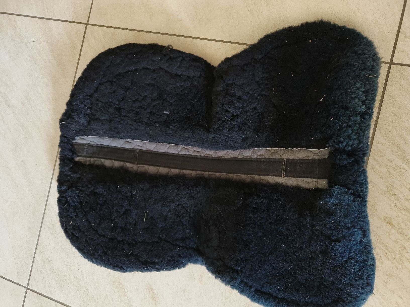 Selle & Accessori: Lammfell Sattelunterlage Grösse VS,M – Usato da Gurmels venduto da be_olivia 2