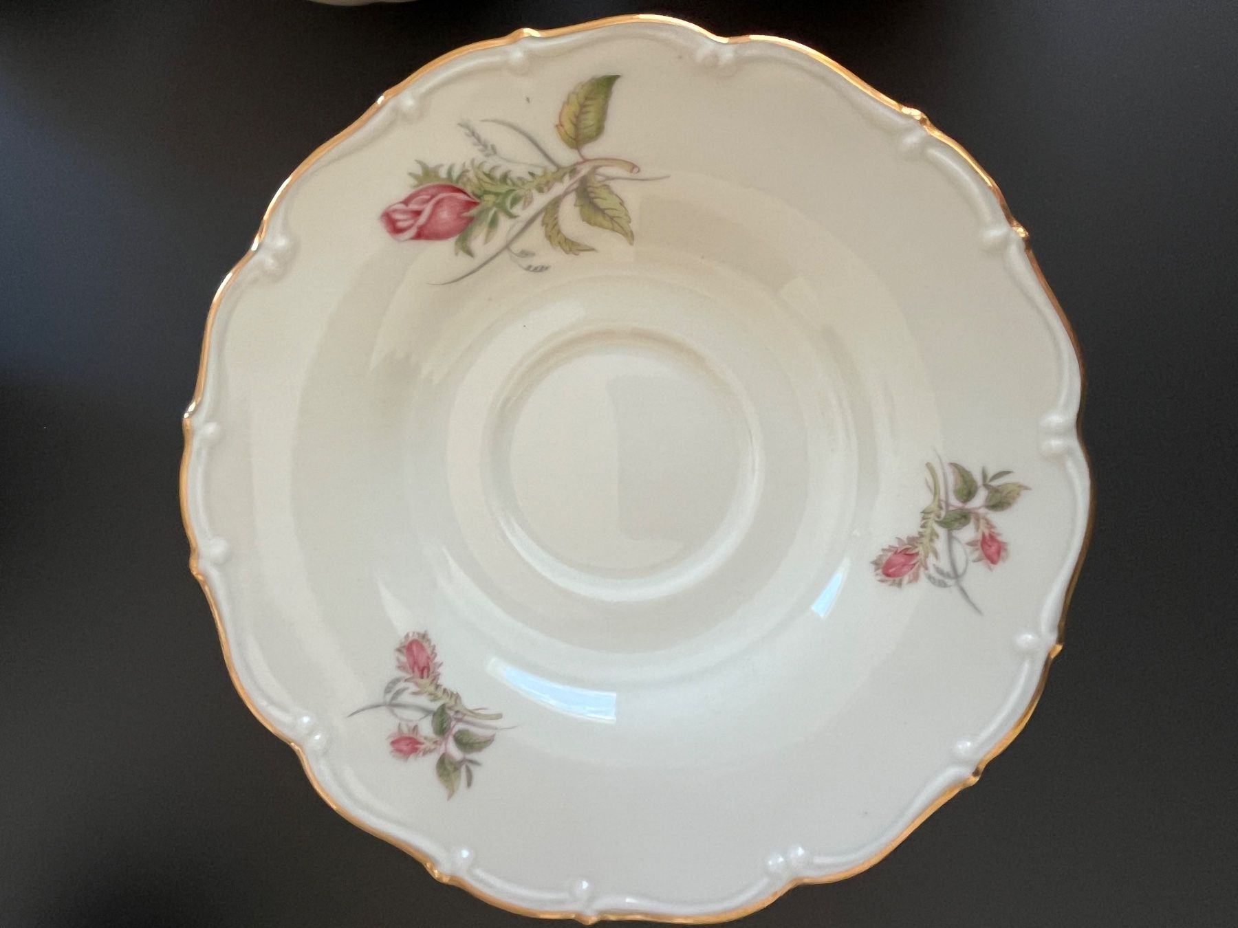 Set di piatti: Kaffeeservice aus Porzellan – Usato da Sugiez venduto da lili.ane 2