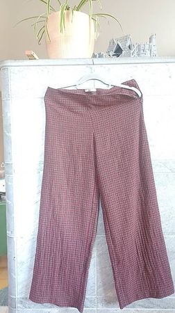 Hose Gr. L  Bordeaux, kariert, Seitenreissverschluss