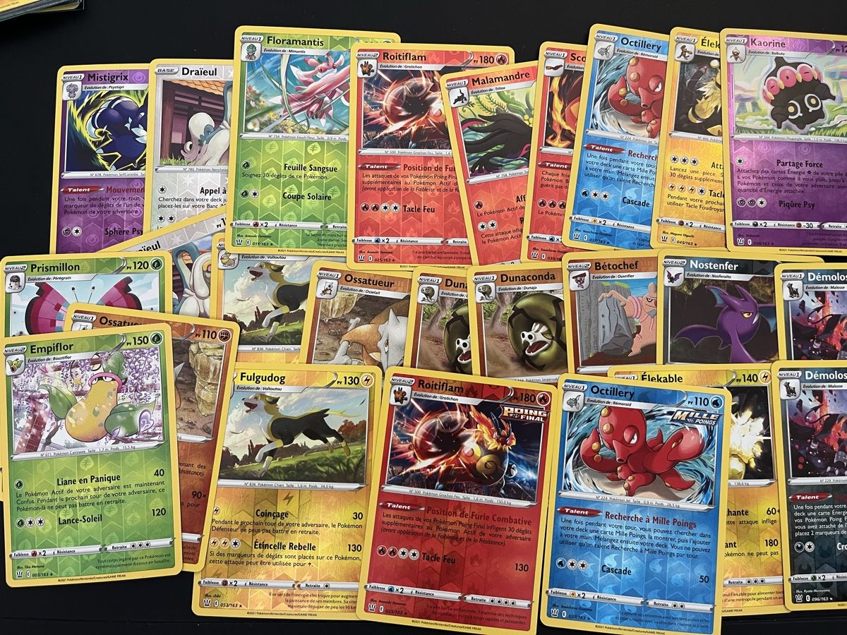 Pokémon Sammelbilder & Trading cards: 25 cartes Pokémon rare reverse EP Styles de Combat FR  – Neu (gemäss Beschreibung) aus Les Avanchets von lunedeneige.shop