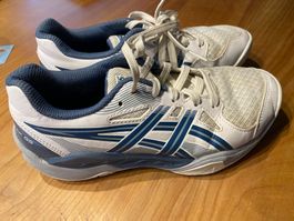 Hallenschuhe Gr. 36
