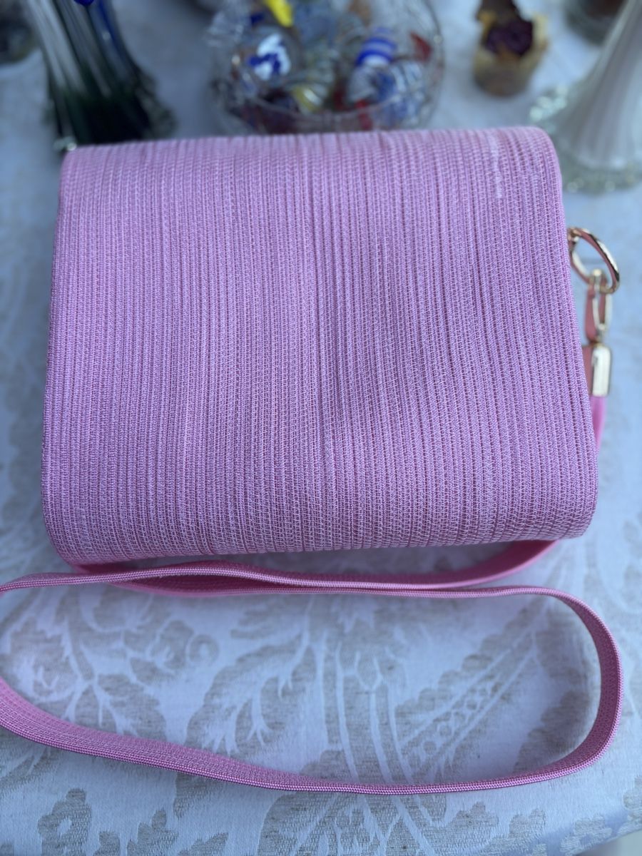 Taschen für Damen: Handtasche – Neu und originalverpackt aus La Garde (Sembrancher) von jan_b6mp 3