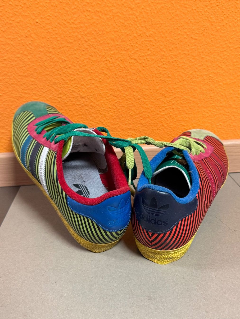 Adidas Scarpe da uomo: Adidas Sneaker Gr. 42, Bunt, Super Design! – Nuovo (secondo la descrizione) da Zürich venduto da anwand 4