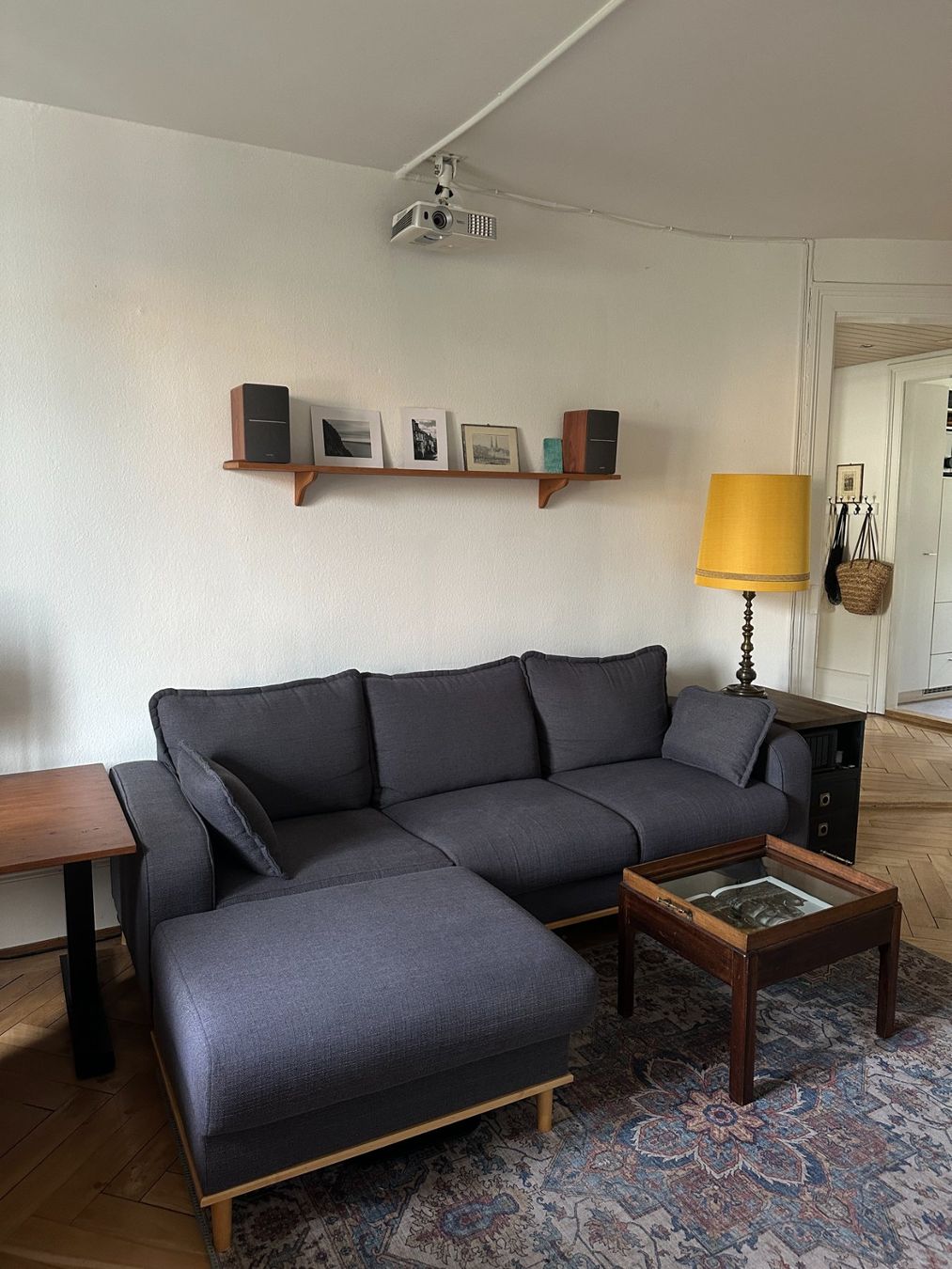 Divani: Modernes Sofa, dunkelgrau, guter Zustand – Usato da Luzern venduto da alexanderbolgov