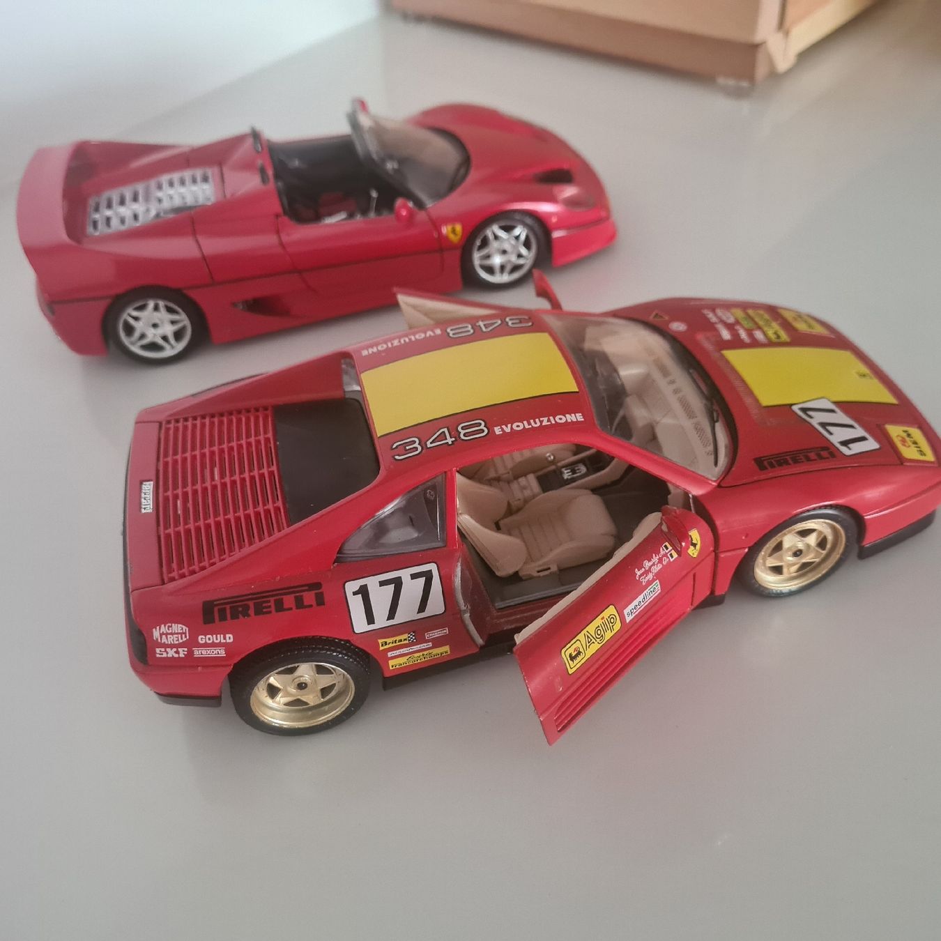 Bburago Modellini d'auto: 2 Ferari Burgo Modell 1/18 – Usato da Steinen venduto da turbogeiss99 6
