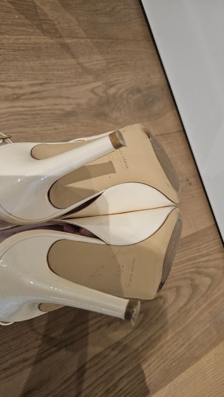 Scarpe da donna: Slingpumps, Cremeweiss, Gr. 38.5 - gebraucht! – Usato da Kloten venduto da Jay_s_922 7
