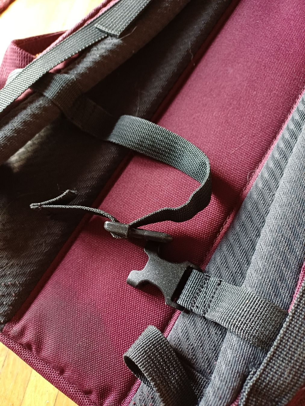 Decathlon Zaini: rucksack Quechua nh100 20l – Usato da Morbio Inferiore venduto da supermammuth 4