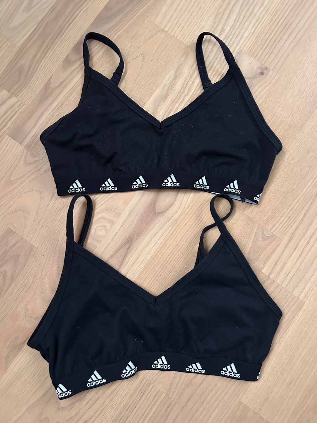 Adidas Blusen, T-Shirts & Tops: Adidas Top 152 – Gebraucht aus Neftenbach von joell01 1