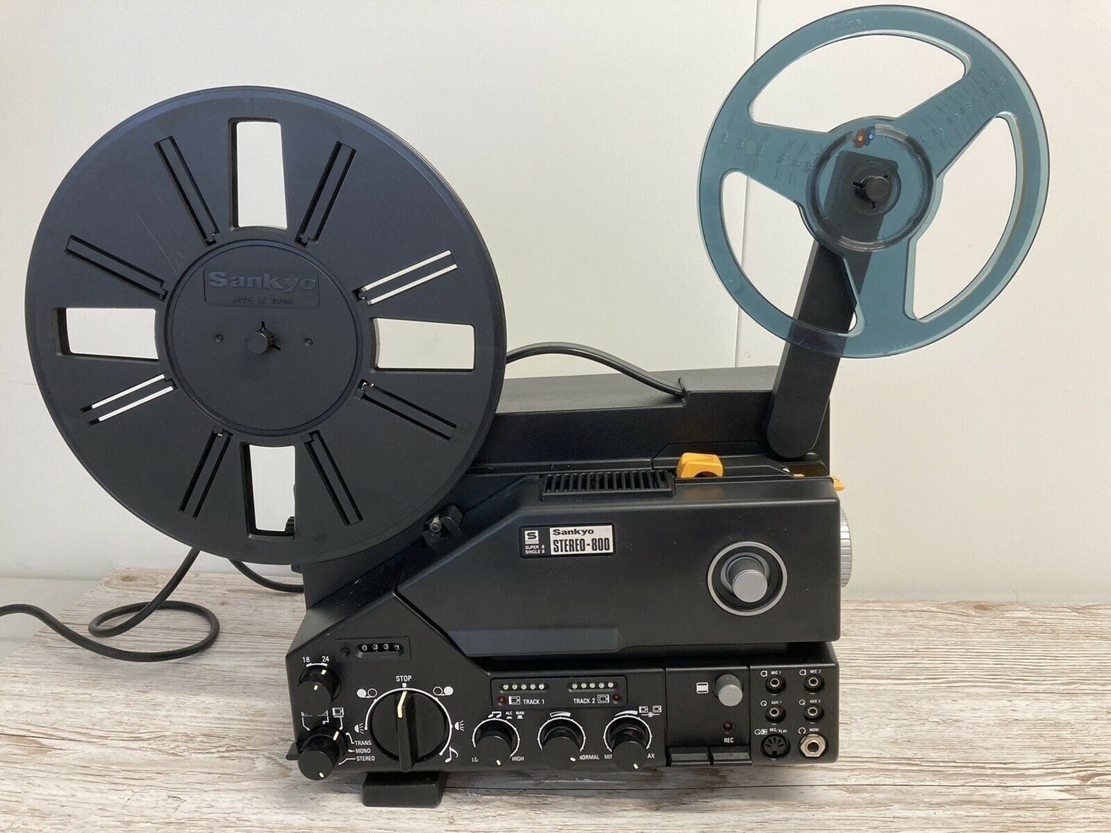 Vidéoprojecteurs: Sankyo-800-Stereo-Super-8-Soundprojektor – D'occasion à Au ZH par JSR