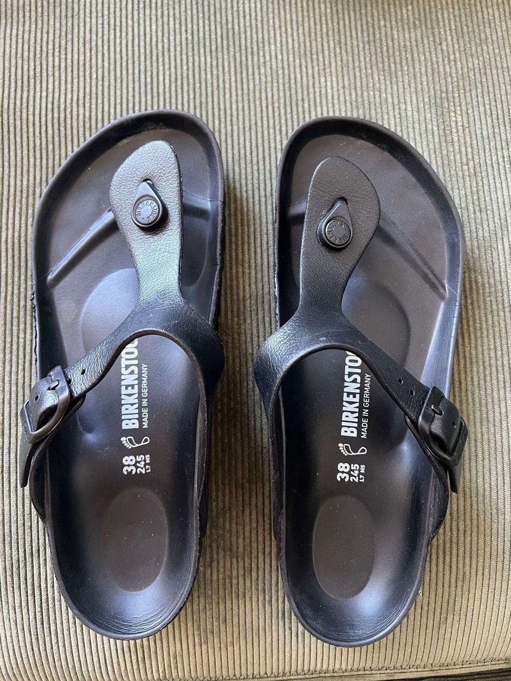Birkenstock Scarpe da donna: Birkenstock Plastik-Sandalen – Usato da Zürich venduto da lisitsyna