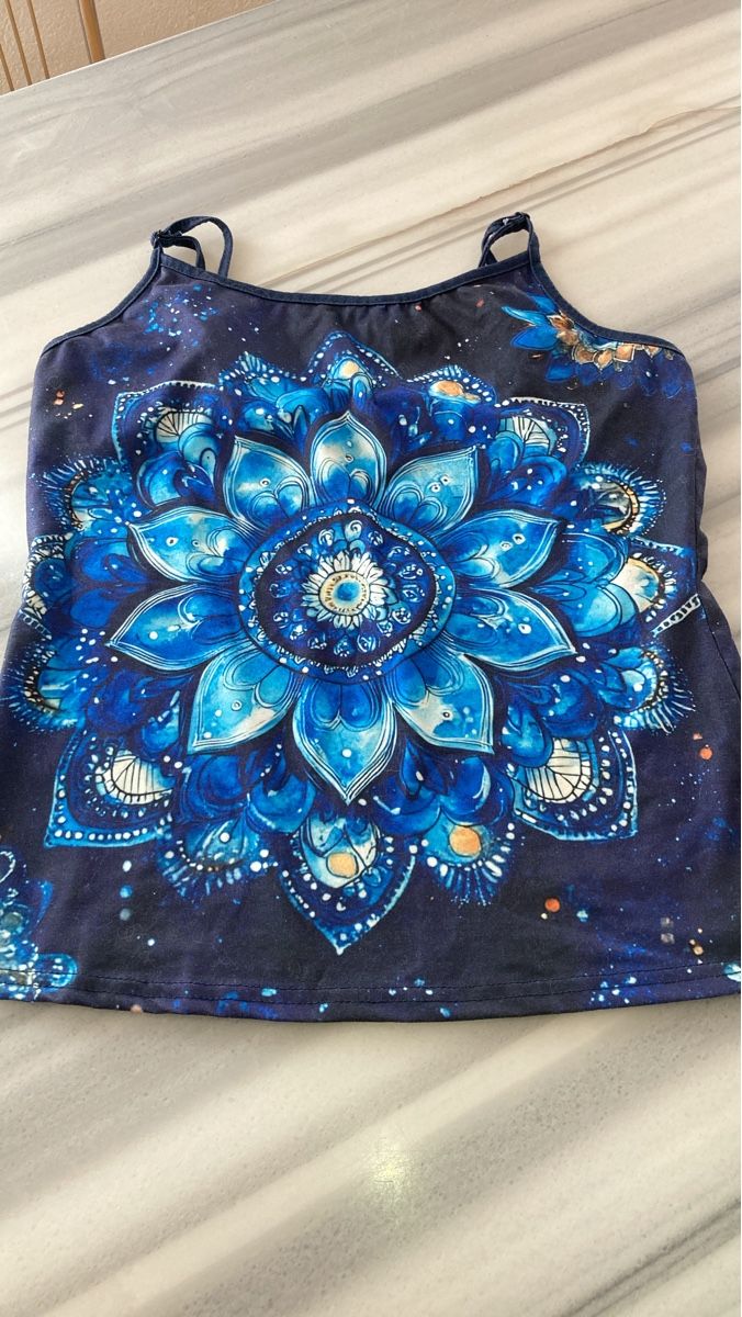Top: Sommer Top mit blauem Mandala Muster,Gr.M nr.4 – Usato da Morschach venduto da leonie87