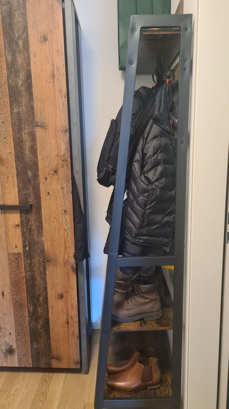 Scaffali: Coat hangar cabinet / shelf / rack - GRAtIS – Usato da Embrach venduto da mba_ttk7 1