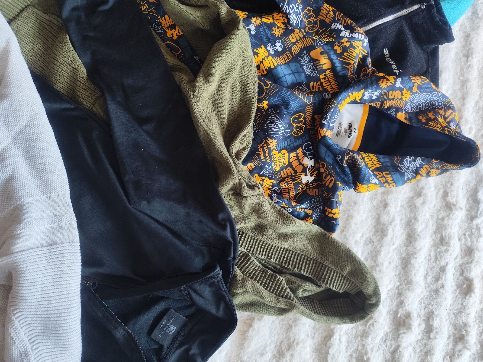 Under Armour Lotti & Set di vestiti: Winter Pulli Paket + Skihose+ Regenhose Gr 122-128 – Usato da Oberaegeri venduto da frappe5 3