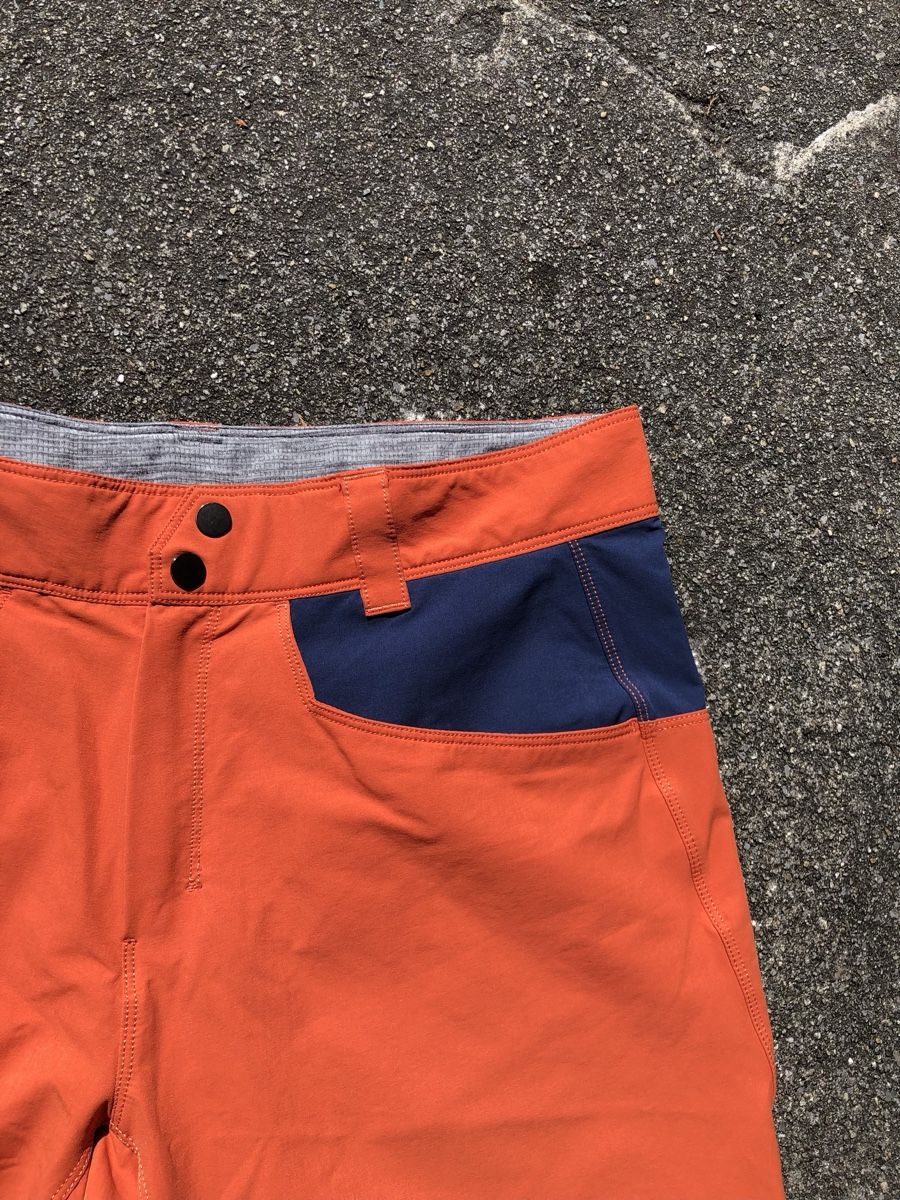 Ortovox Pantaloni: Ortovox Pelmo Shorts – Usato da Fribourg venduto da ann_l9b7 2