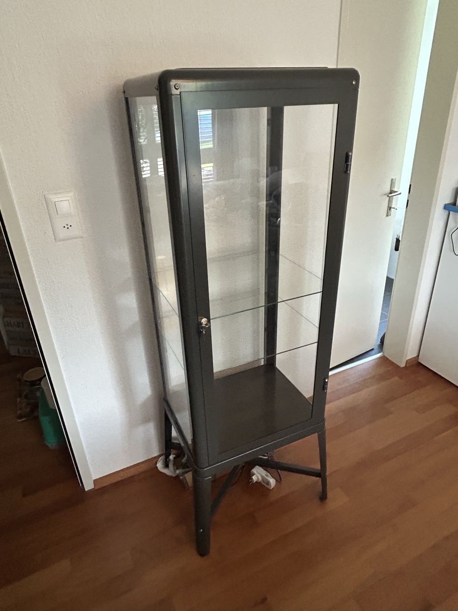 Vitrinen: Ikea Fabrikör in anthrazit – Gebraucht aus Wagen von Ramona01 4