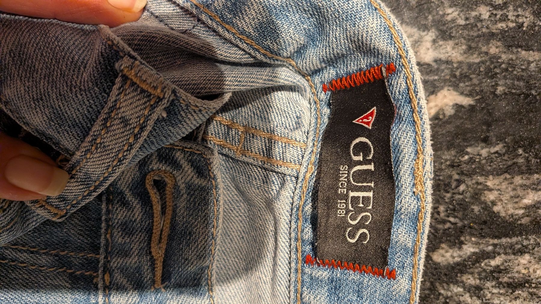 Guess Jeans: Herren Jeans GUESS – Neuf (Voir description) à Wattenwil par karinschaw