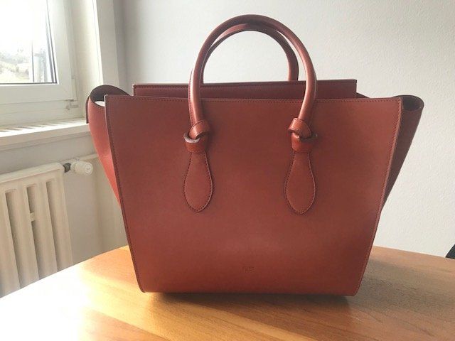 Celine Borse da donna: Celine Leder Knot Bag / Krawattentasche – Nuovo (secondo la descrizione) da Wilen b. Wollerau venduto da rosmarin13