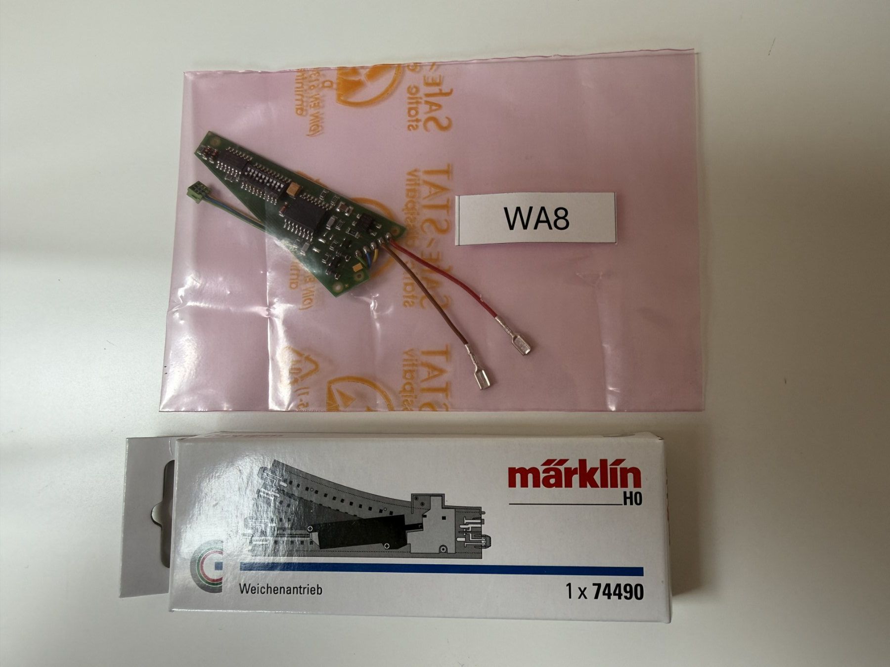 Märklin Modellini di ferrovie: Märklin Weichenantrieb 74490 mit Digitaldecoder – Usato da Rottenschwil venduto da master007pc 1