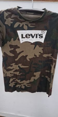 Lässiges Levi's T-Shirt im Camouflage-Look, Grösse L