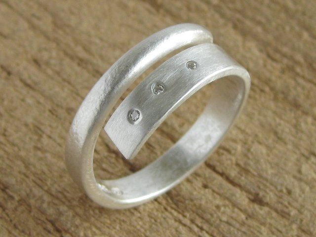 Anelli: massiv Silber Einzelstück Ring 999 + MP Diamant Gr. 58 – Nuovo (secondo la descrizione) da Ermatingen venduto da Decovin