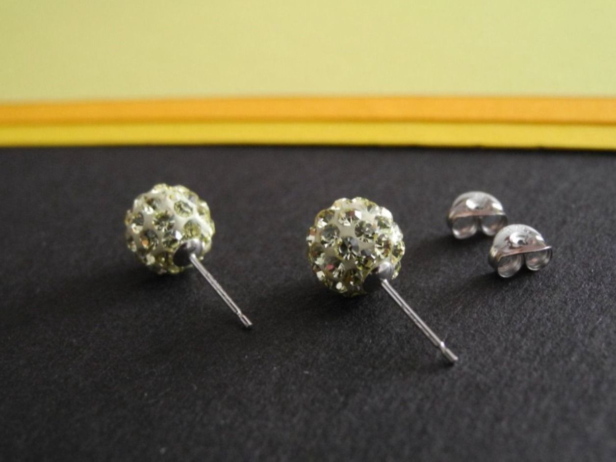 Ohrringe & -stecker: Ohrstecker  375 Gold  Weissgold – Neu (gemäss Beschreibung) aus Balsthal von qwer24