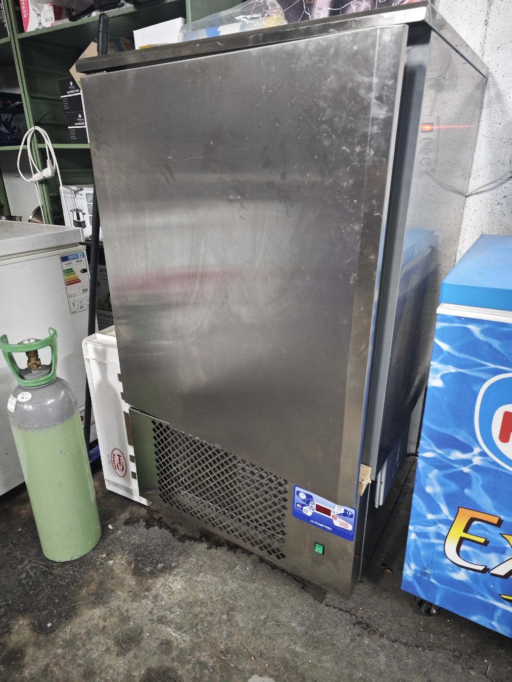 Gefrierschrank: Schokfroster – Gebraucht aus Freidorf TG von bom_9f2q 1