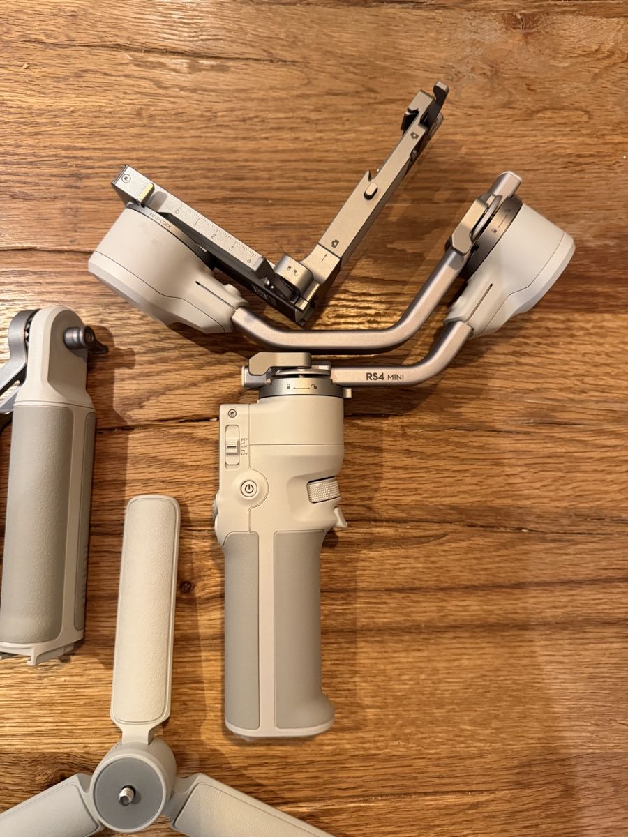 DJI Autres accessoires: DJI RS 4 Mini Combo  – D'occasion à Kerns par pat_d9cd 8