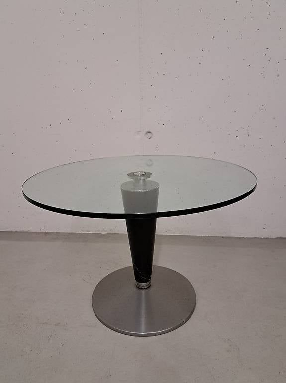 Tische: Runder Couchtisch mit Glasplatte – Gebraucht aus Sarnen von ramona488