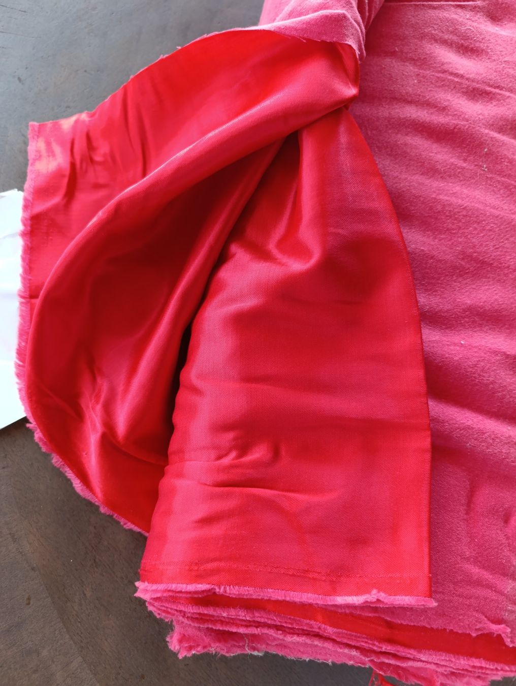 Tessuti: Original verpackt ,10,5 m Satin rot 145cm breit – Nuovo e nell'imballaggio originale da Rüthi (Rheintal) venduto da marycsipet 2