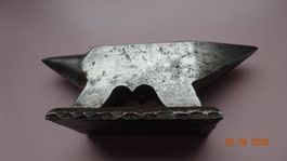 Jolie petite Enclume ancien pour horloger ou armurier